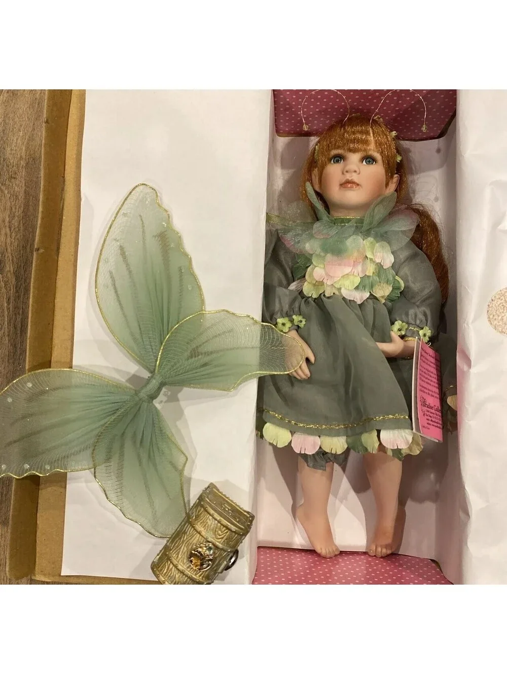 Paradise Galleries Treasure of the Emerald Isle Fairy Porcelain Doll 17